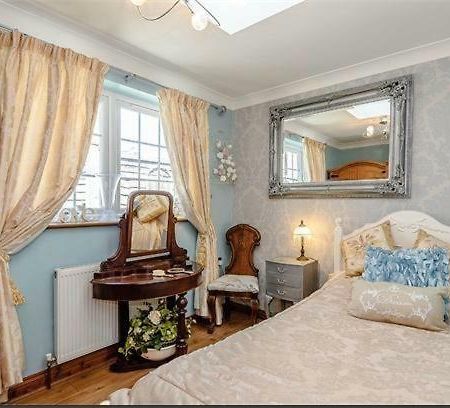 Little Croft Apartment Haddenham  ภายนอก รูปภาพ
