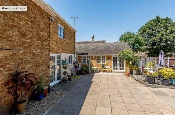 Little Croft Apartment Haddenham  ภายนอก รูปภาพ